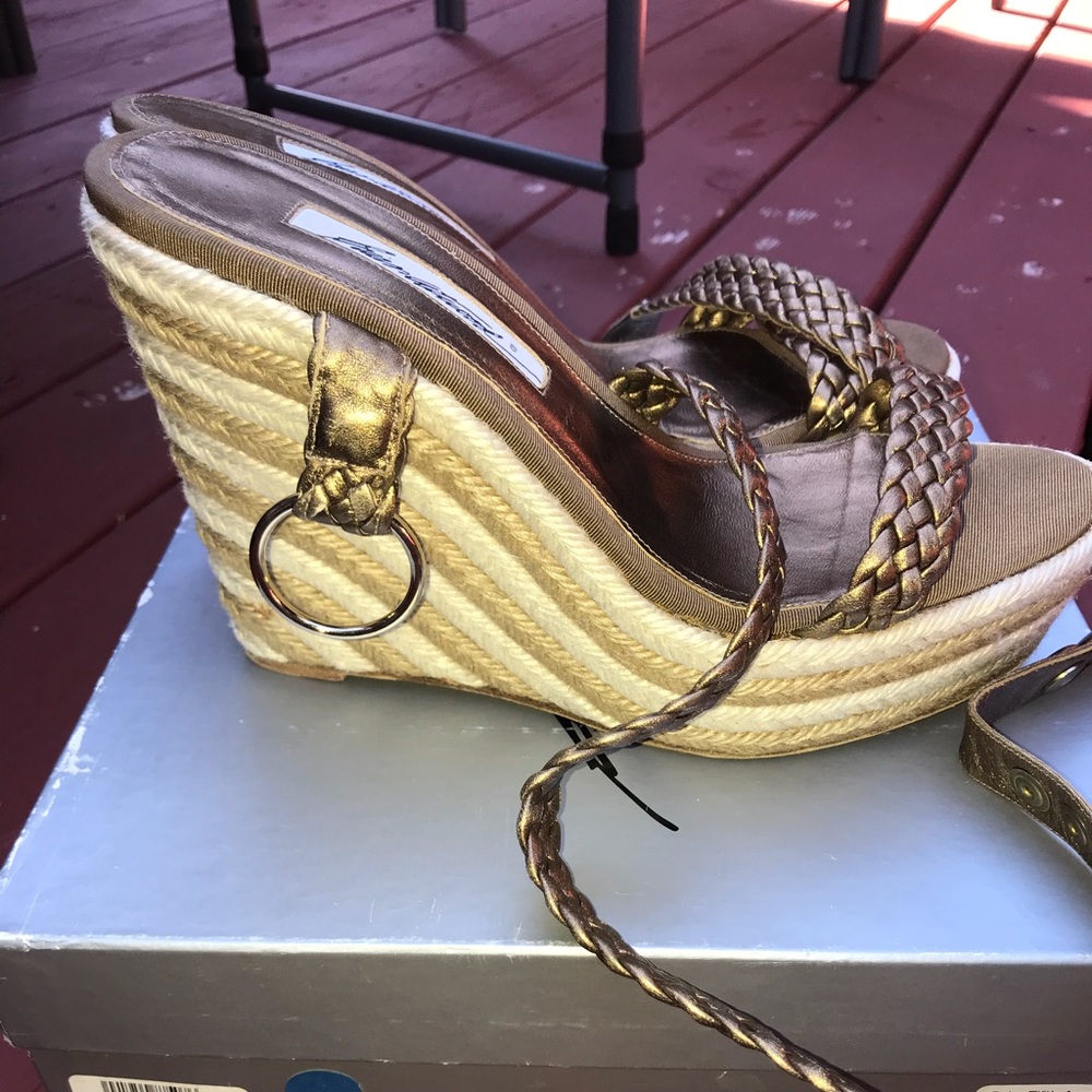 wedge - Picture 2 of 6